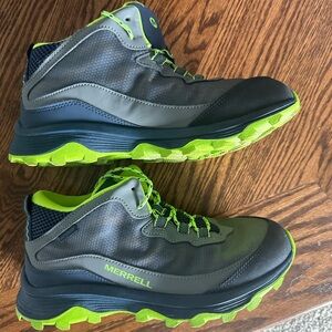 Merrell youth hiking boots size 5